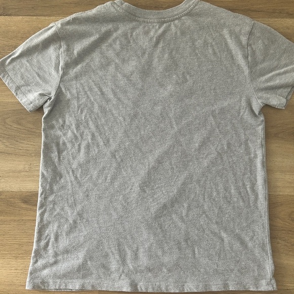 Disney Woman’s Minnie Mouse Graphic T-Shirt – XS- EUC - Picture 7 of 7